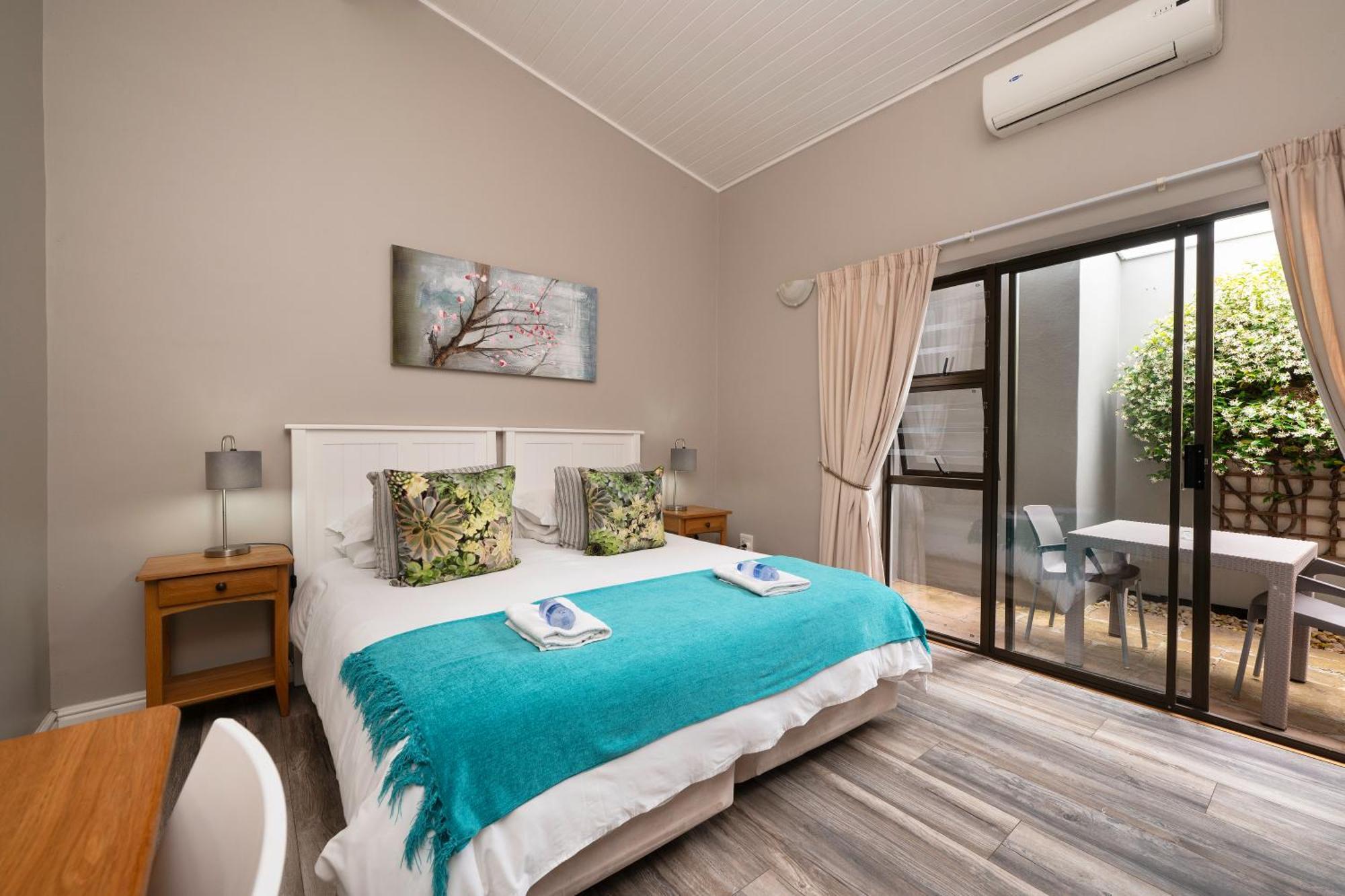 Admirals Lodge Guest House And Brightways Self Catering Apartments Port Elizabeth Dış mekan fotoğraf