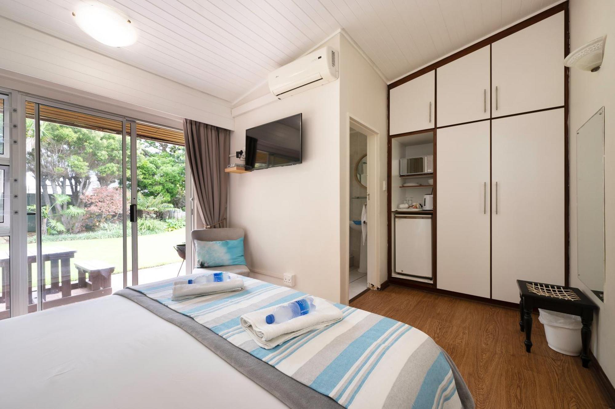 Admirals Lodge Guest House And Brightways Self Catering Apartments Port Elizabeth Dış mekan fotoğraf
