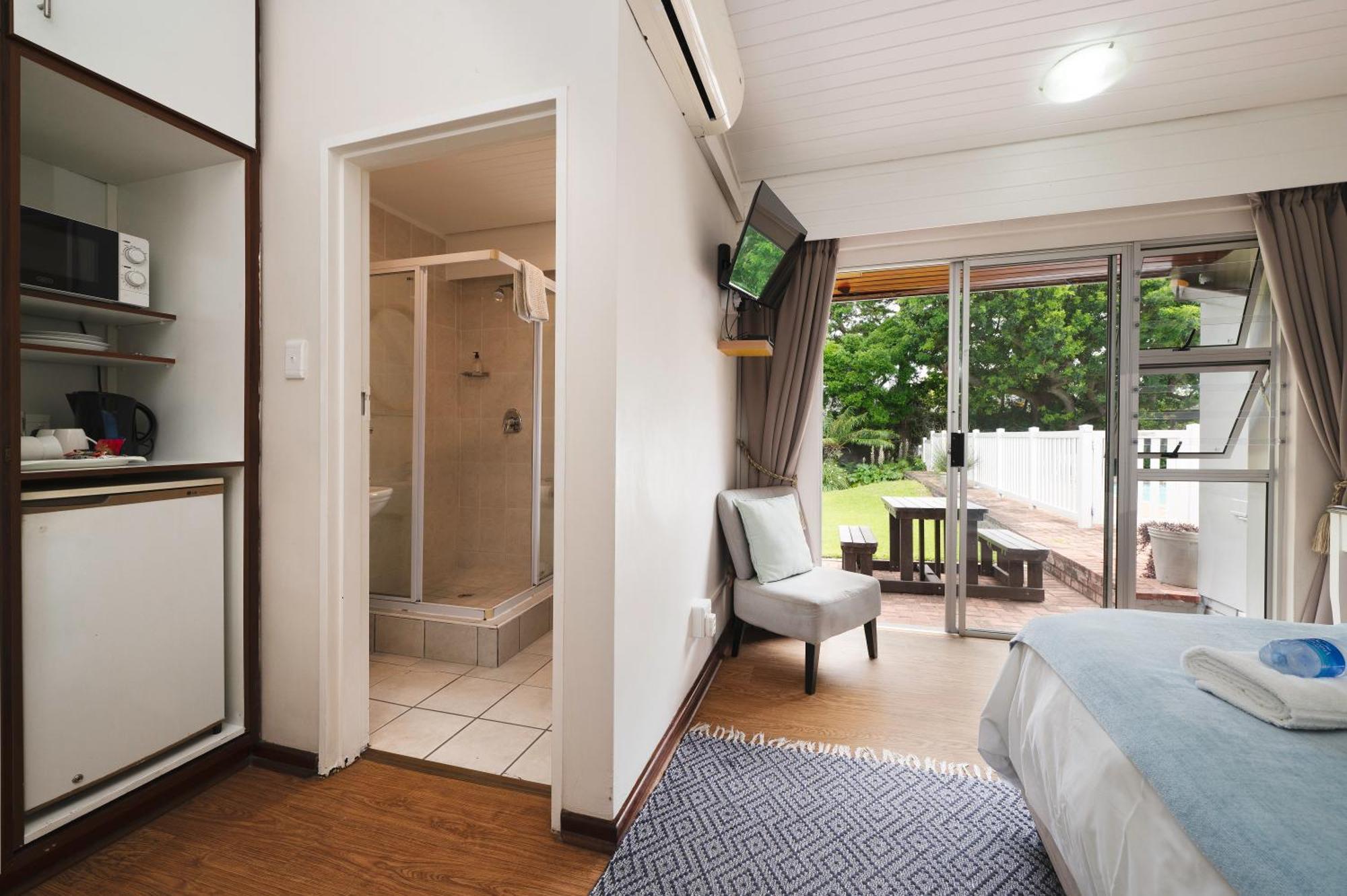 Admirals Lodge Guest House And Brightways Self Catering Apartments Port Elizabeth Dış mekan fotoğraf
