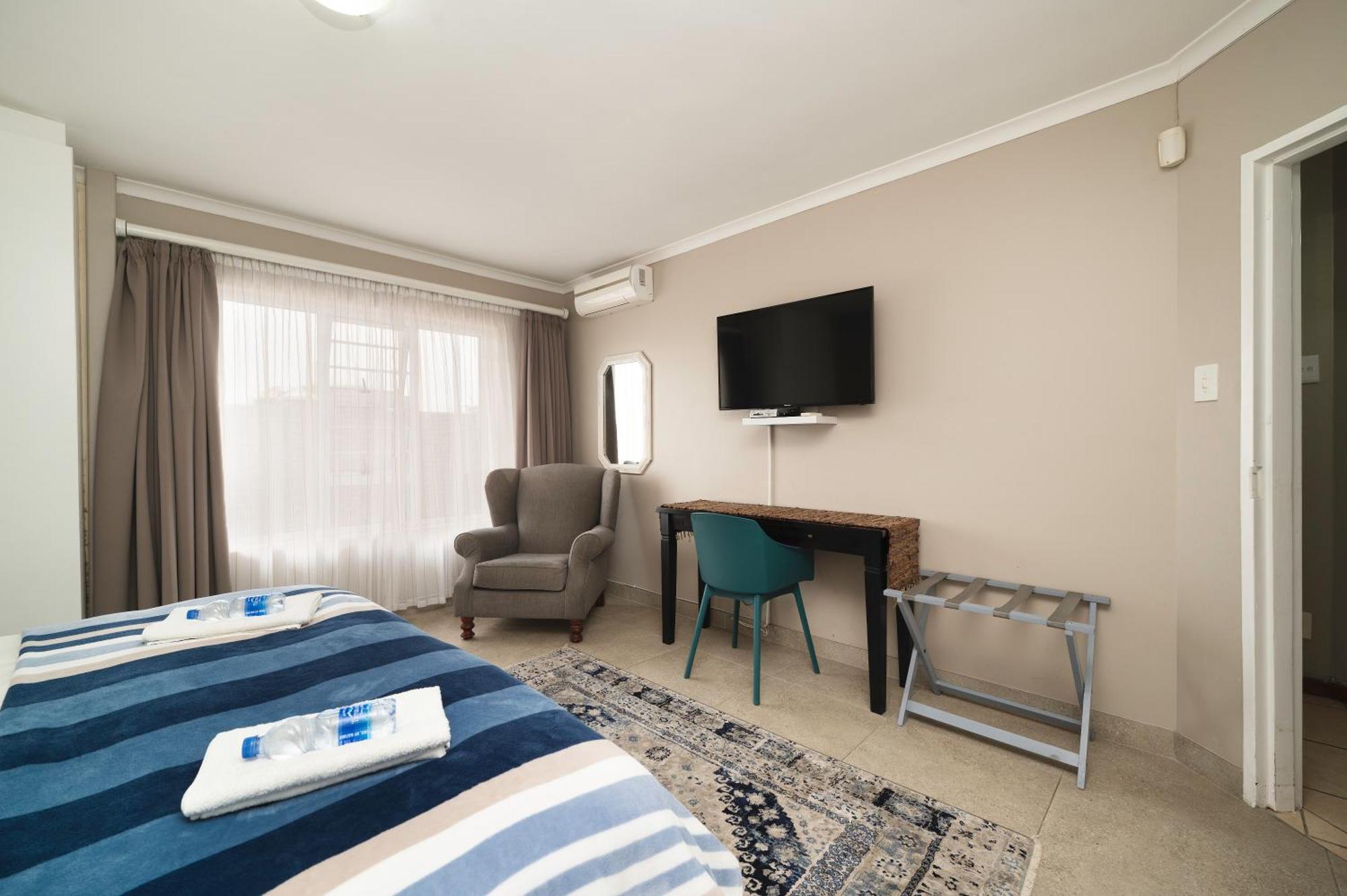 Admirals Lodge Guest House And Brightways Self Catering Apartments Port Elizabeth Dış mekan fotoğraf